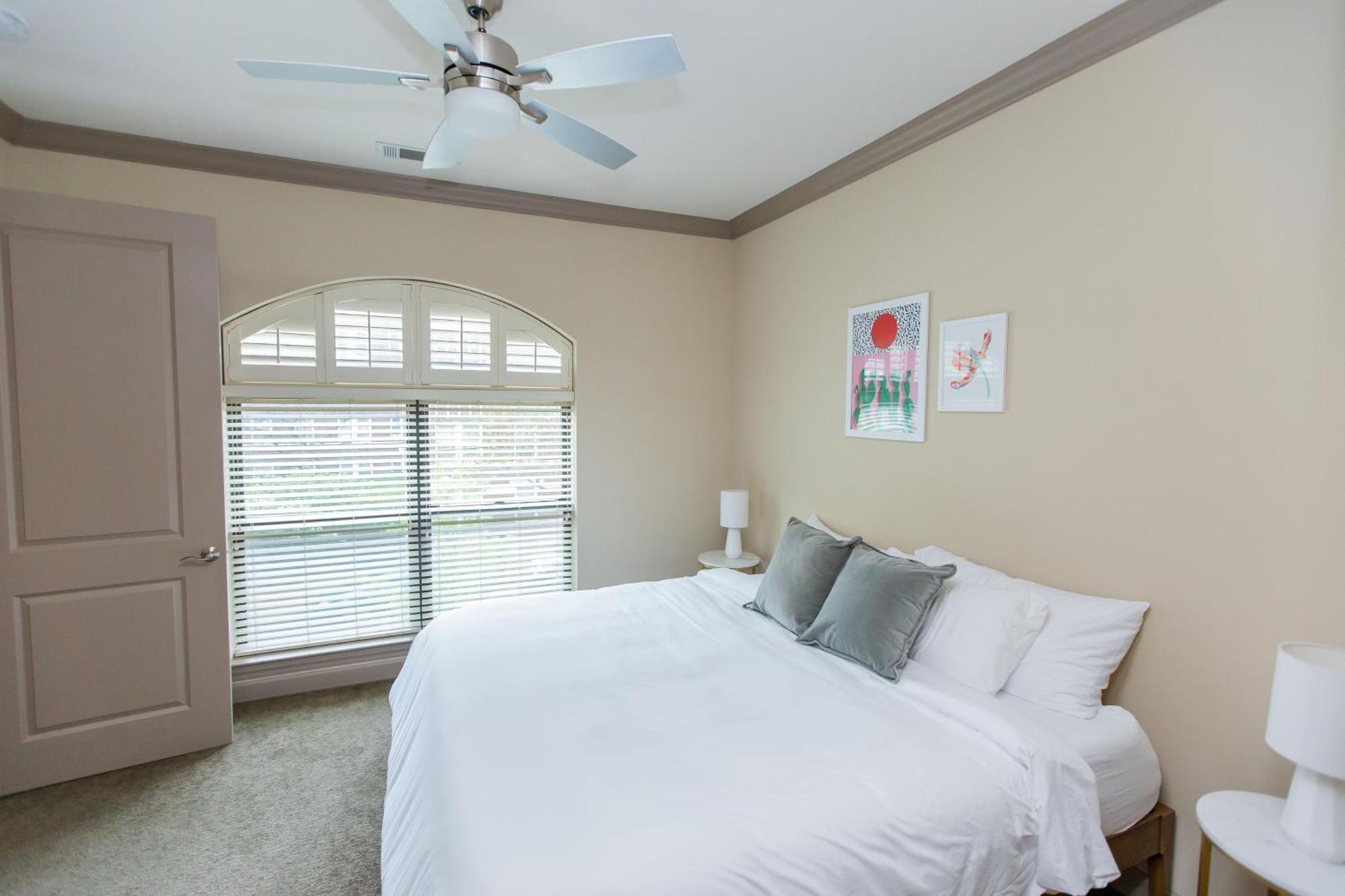 Kasa Central West End St Louis Richmond Heights Room photo