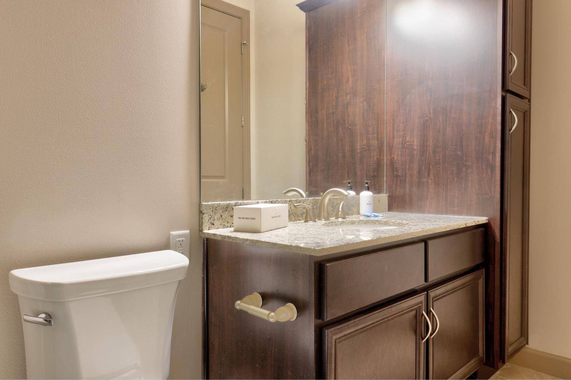 Kasa Central West End St Louis Richmond Heights Room photo